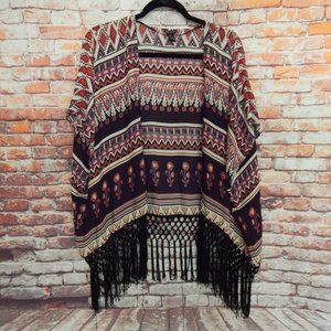 Forever 21 / Aztec print fringed shawl